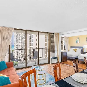  Apartment Beautiful 1br, Steps To Waikiki And Parking United States